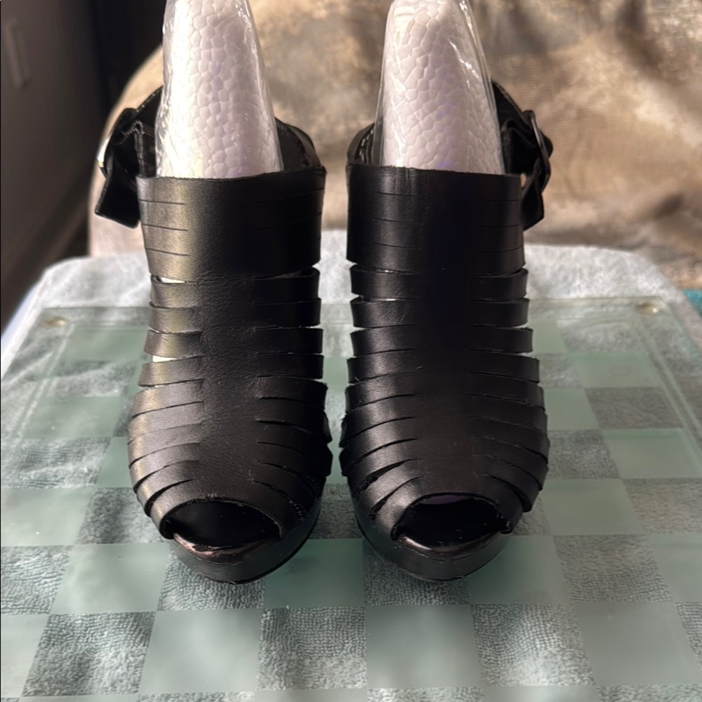 Black Leather Platform Peeptoe Shoes